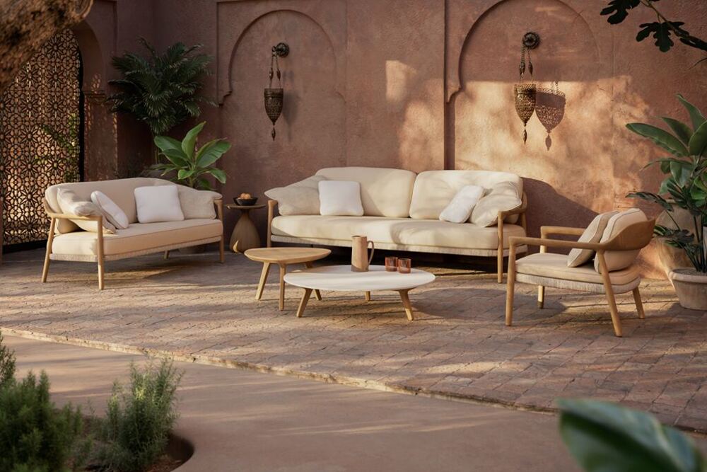 Yiko Lounge von Manutti. Exklusive Outdoor Lounge