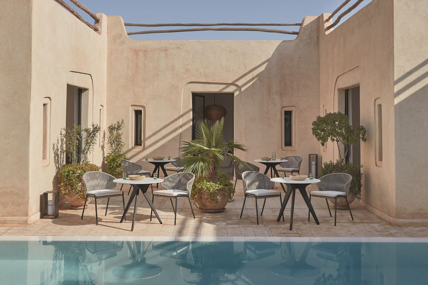 Manutti Radoc Sessel aus pulverbeschichtetem Aluminium