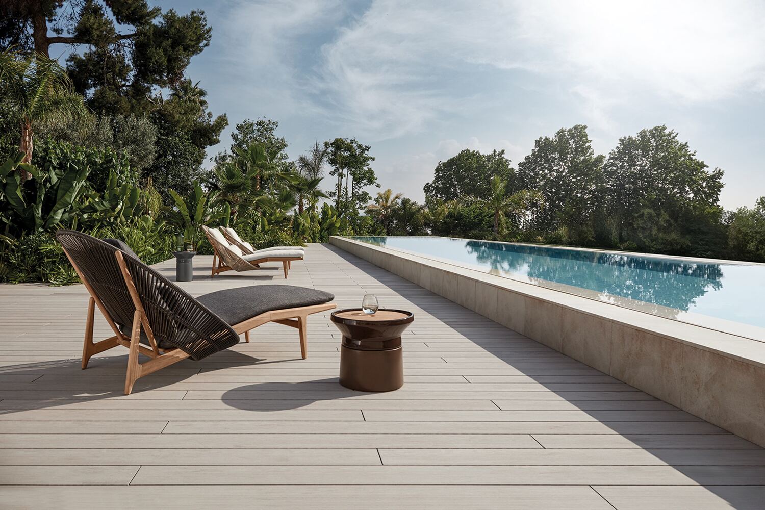 Bora Lounge von Gloster, komfortable Outdoor Lounge